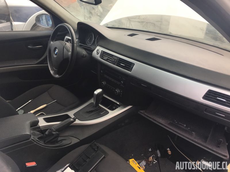 Archivo:BMW E90 JDM LHD CONV.jpeg