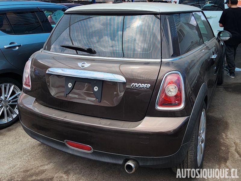 Archivo:Mini Hatch 2 JDM 02-2007 - 10-2010 cooper.jpeg