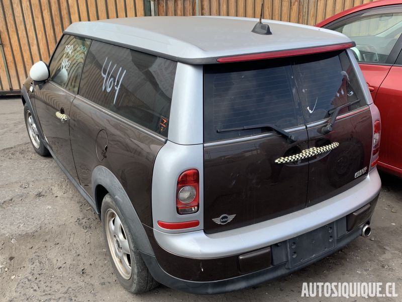 Archivo:Mini Clubman Cooper JDM 10-2007 - 10-2010 REAR.jpeg