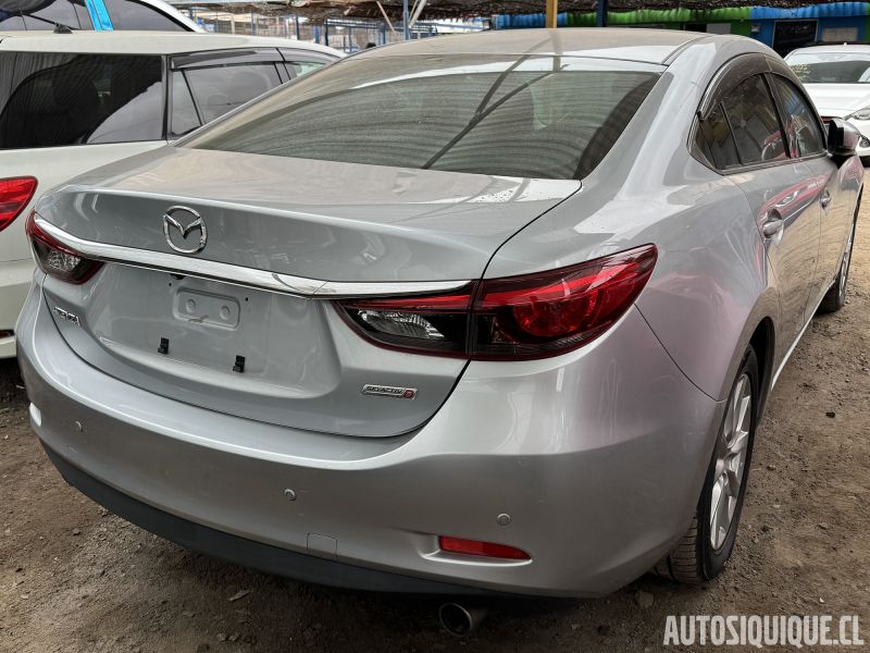 Archivo:Mazda Atenza 3 01-2015 - 06-2018 REAR.jpeg