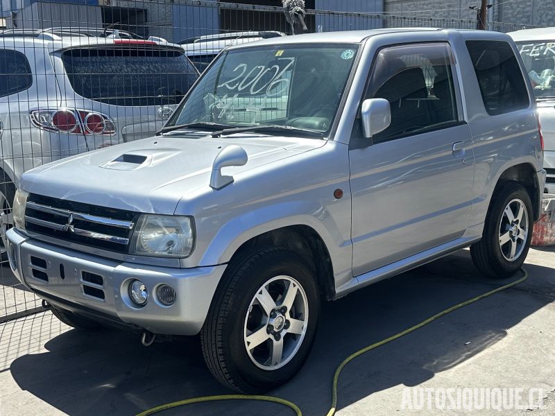 Archivo:Pajero Mini 2 122005 - 092008.jpeg