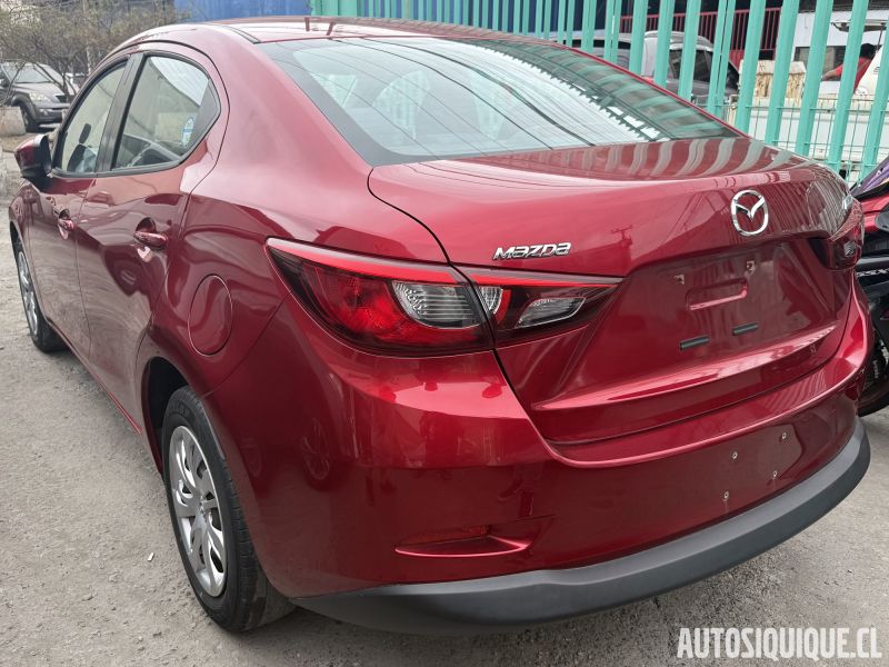 Archivo:Mazda Training Vehicle 05-2019 REAR.jpeg